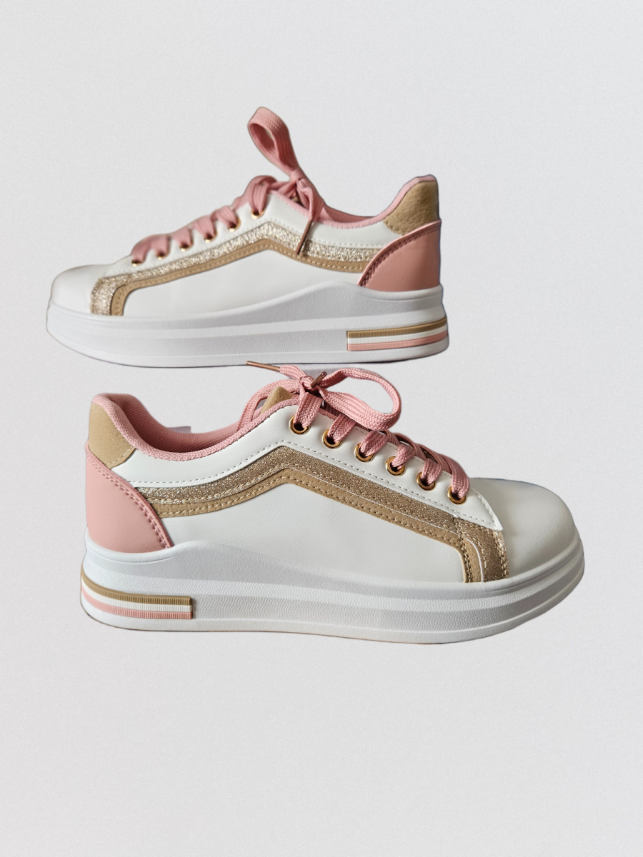 Baskets simili rose contrefort suédine beige.