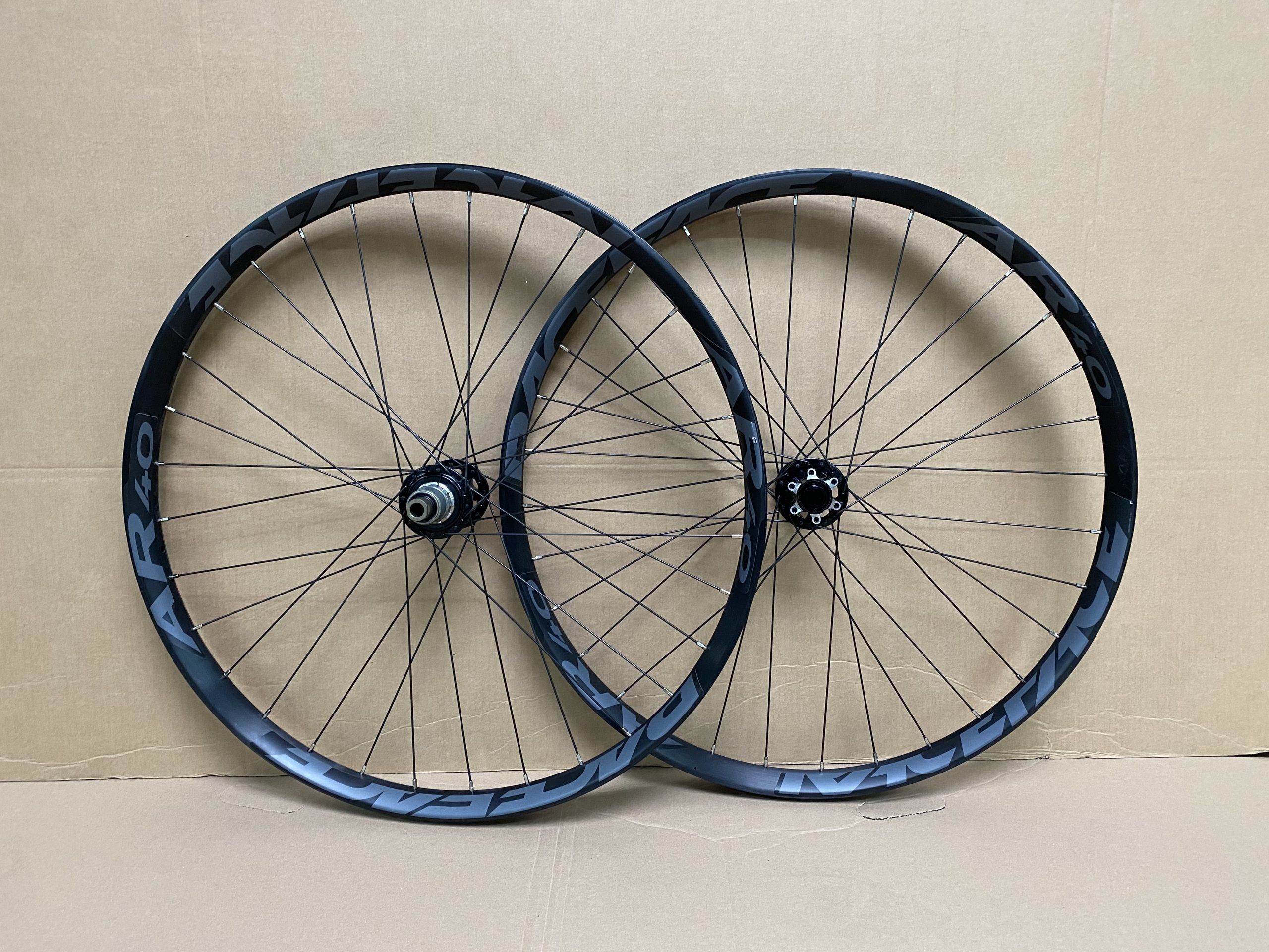 Roues 27 Plus RACE FACE AR40 27.5 +