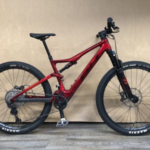 BH CORE ILYNX 5 RACE CARBON 7.6 M ( OCCASION )