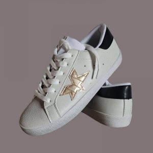 Baskets bi matière motif étoile.