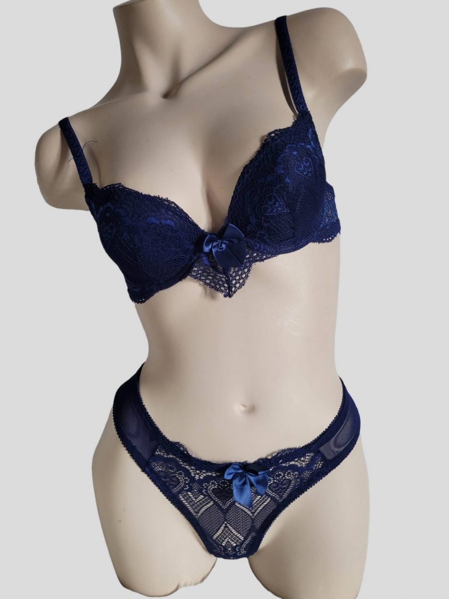 String en dentelle motif cœur marine. – Image 3