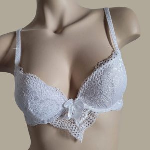 Soutien-gorge avec empiècement blanc.