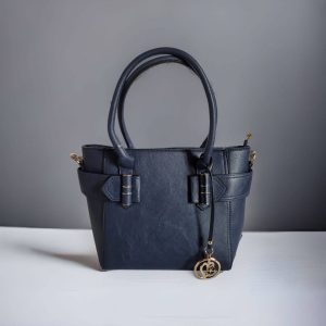 Sac à main pendentif cœur marine.