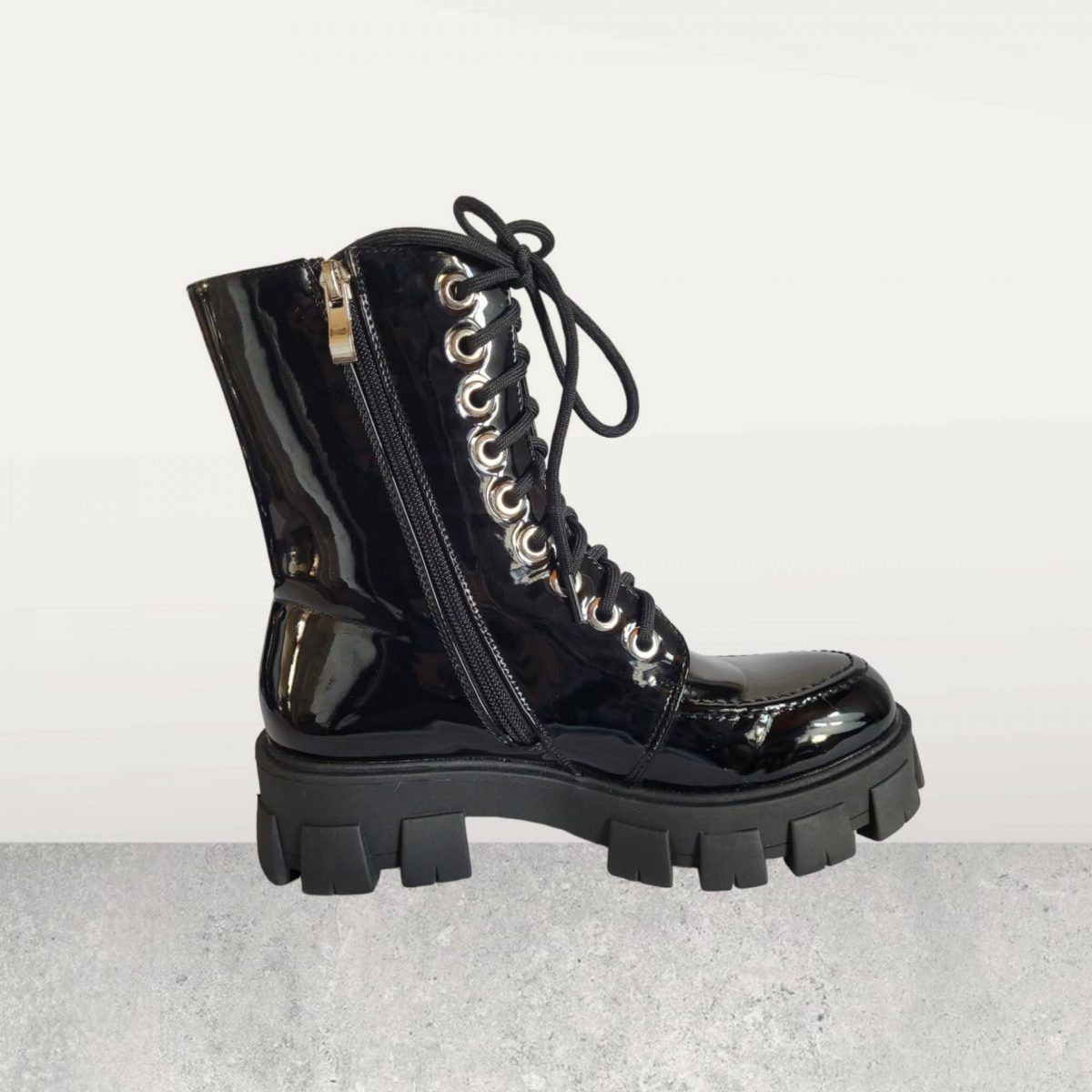 Bottines à crampons vinyle. – Image 3