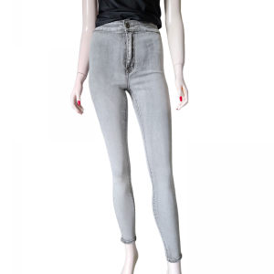 Jeans gris taille haute.