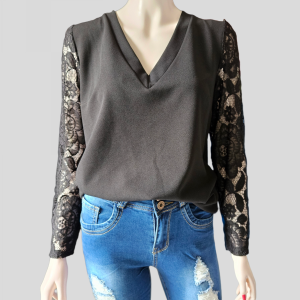 Top manches longues en dentelle.