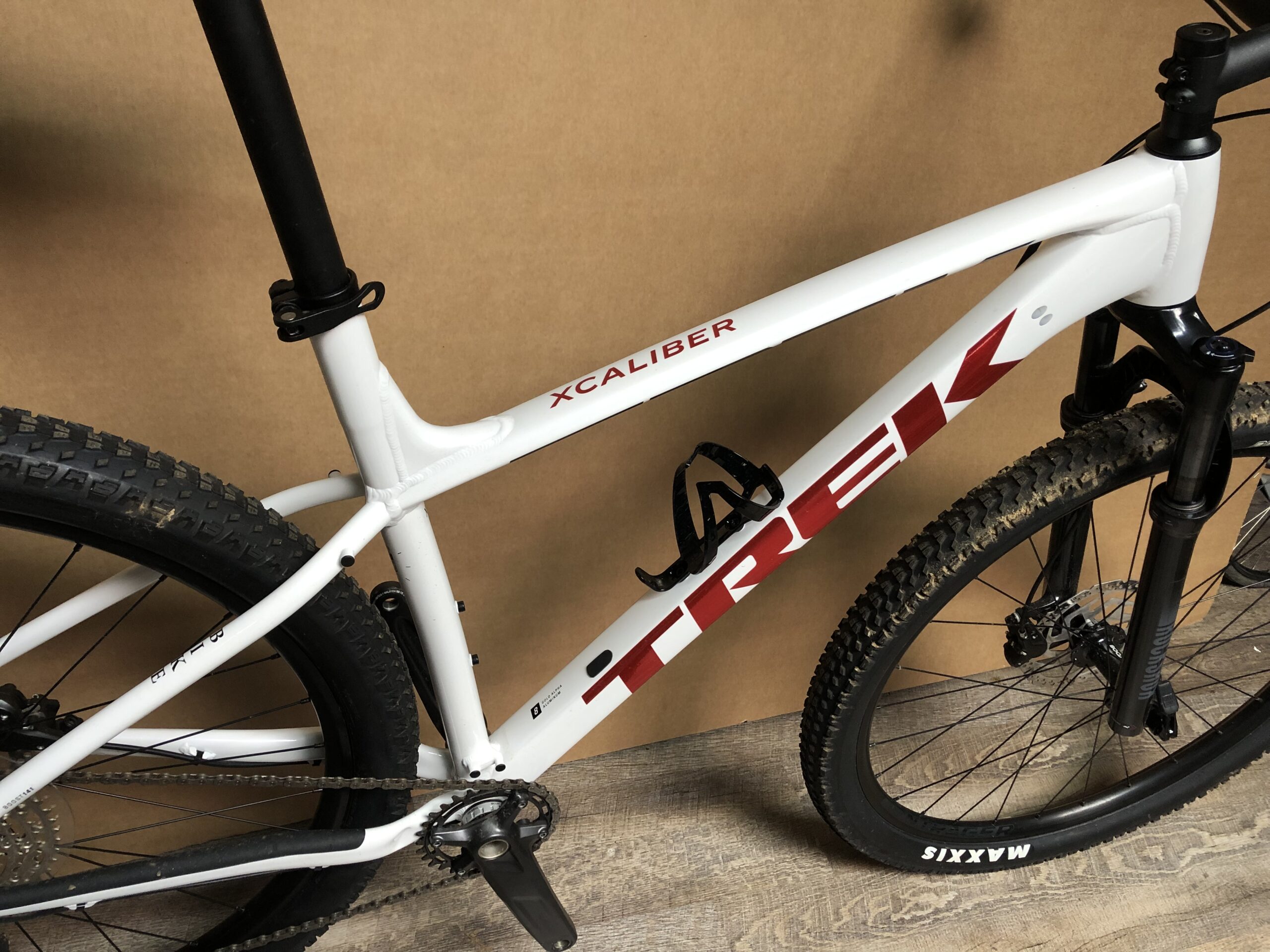 TREK X-CALIBER 8 CRYSTAL WHITE 2022 XL ( OCCASION ) – Image 3