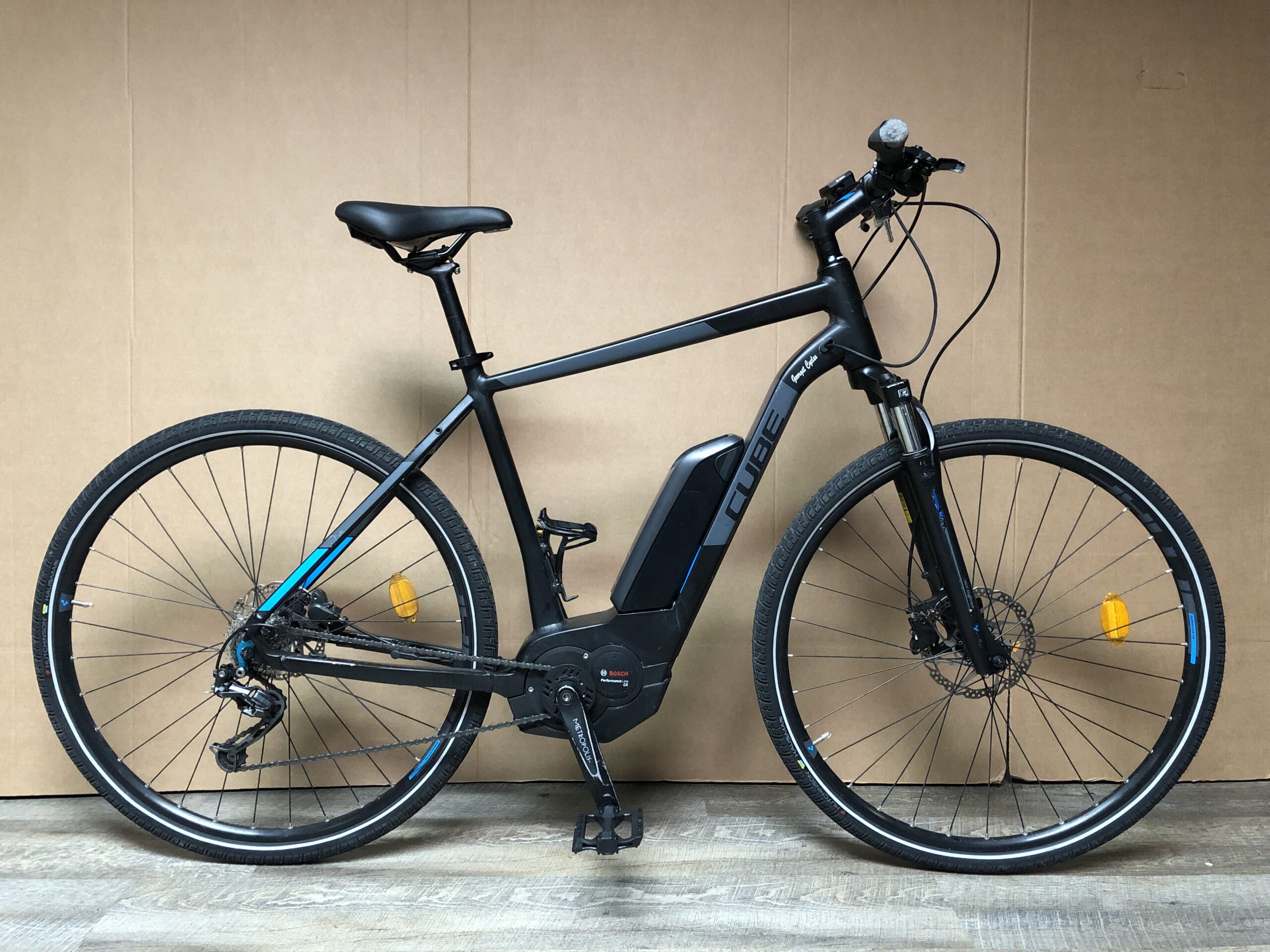 CUBE CROSS PRO HYBRID 500 WH 54 ( OCCASION )