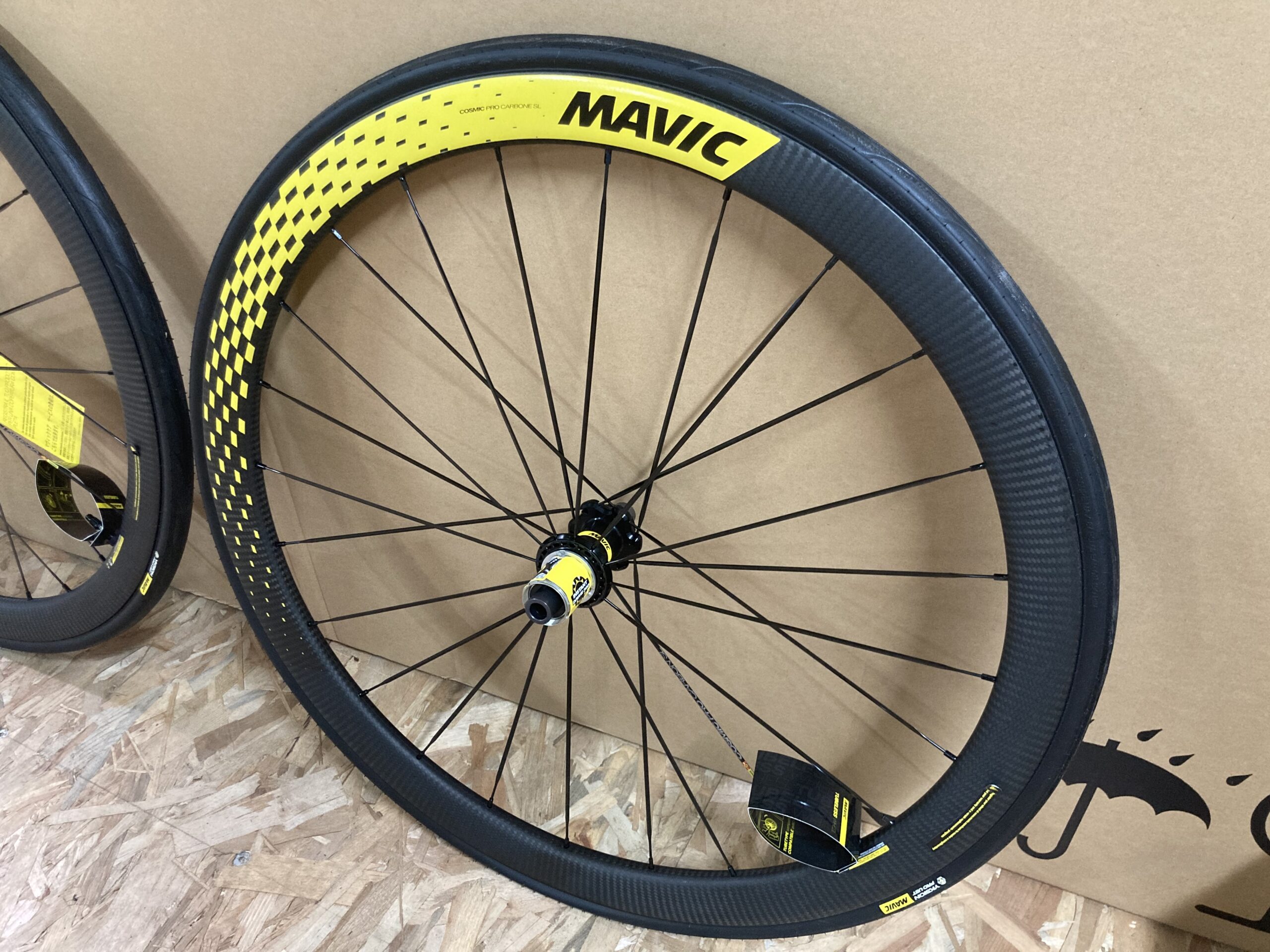 MAVIC COSMIC PRO CARBON UST DCL – Image 3