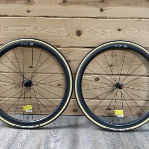 ROUES CARBONE DT SWISS PRC 1400 SPLINE 35